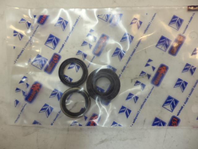 1 NEW KMP KOMATSU GASKET KIT, CYL. BLOCK 6137-K2-9901 R19