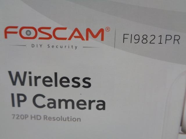 FOSCAM FI9821PR 720P HD RESOLUTION WIRELESS IP SECURITY CAMERA R28