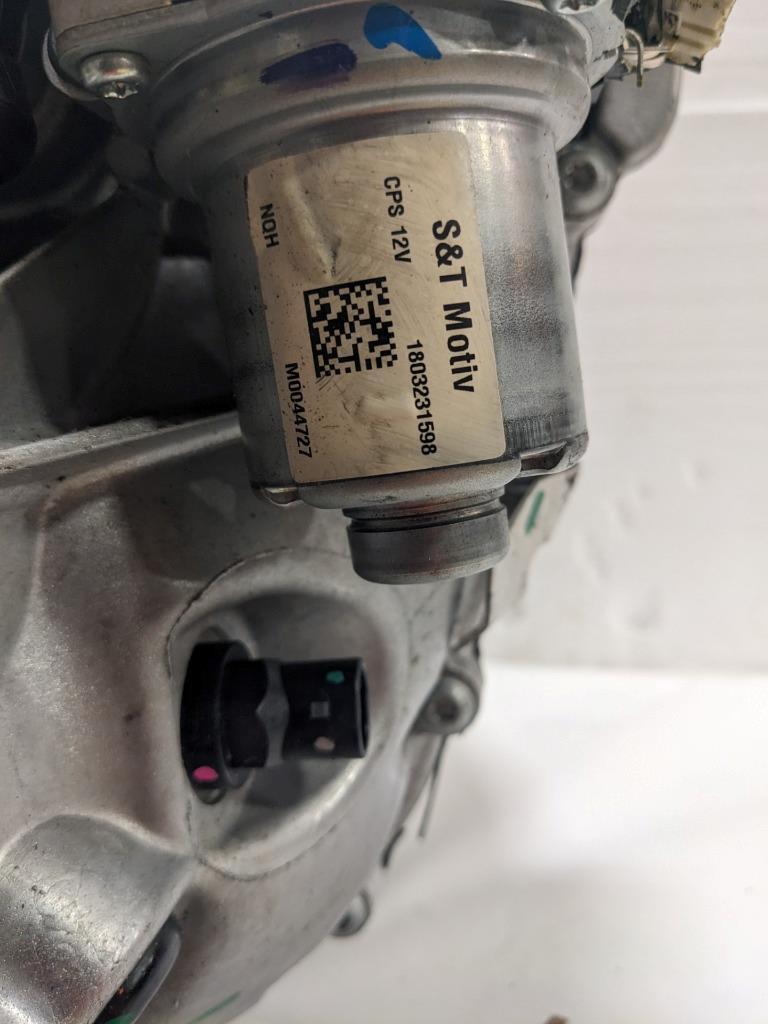 GM Transfer Case 84467435 Chevy Avalanche, Cadillac Escalade NEW DAMAGED BSRG3