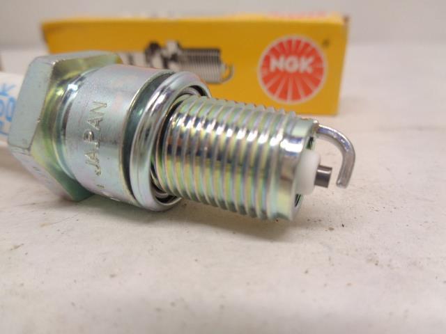 NGK SPARK PLUGS STANDARD SERIES CHRYSLER TC MASERATI PORSCHE 10 PACK 3923 R13