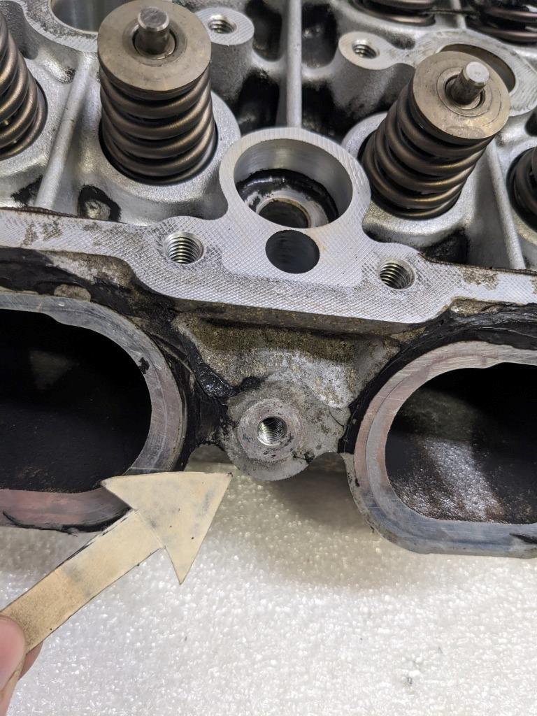 PORSCHE 948104104 LEFT ENGINE CYLINDER HEAD FOR 03-06 CAYENNE 4.5L USED #2 I2