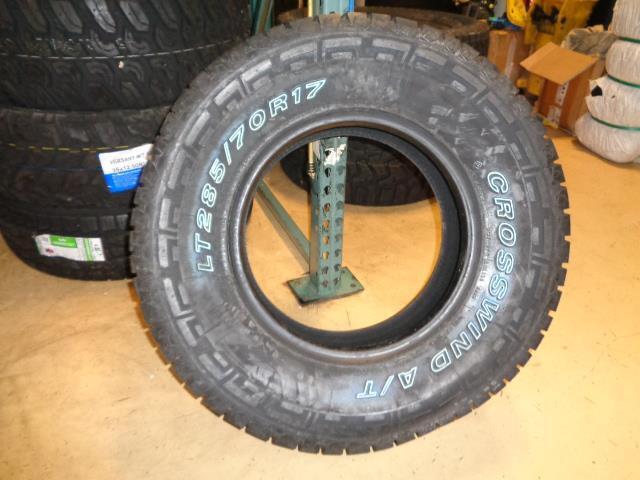 2 LING LONG CROSSWIND OWL LT 285 70 17 121/118S LRD 8PLY TIRE LTR-2121-AT-LL CQ2