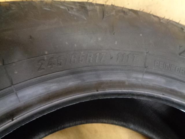 1 MAXXIS RAZR A/T BSW P 245 65 17 111T SL TIRE 5543001 BQ1 SU16