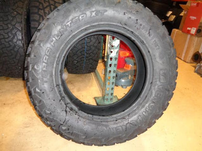 VENOM POWER TERRA HUNTER XT P 275 65 18 116T SL ALL TERRAIN TIRE TVPXT79 CQ2