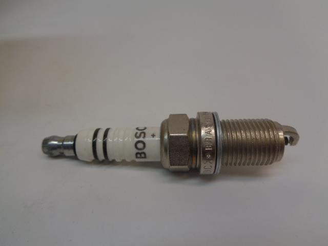 BRAND NEW BOSCH SUPER SPARK PLUG ACURA HONDA EAGLE 10 PACK 7556 R13T3