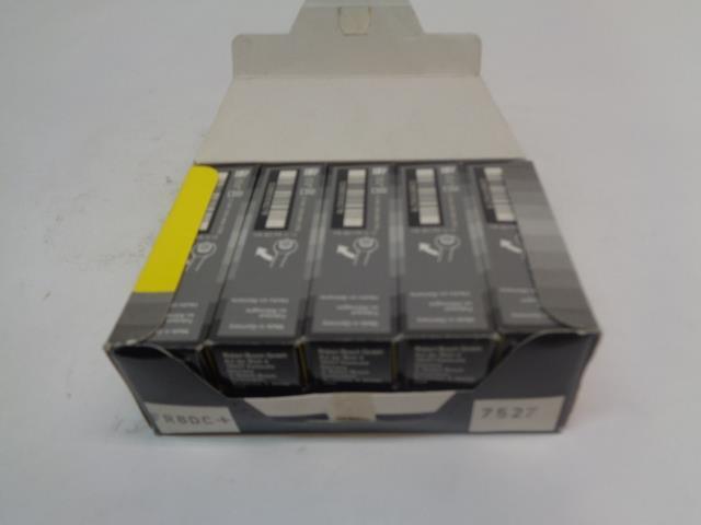 BRAND NEW BOSCH SUPER SPARK PLUG DODGE PONTIAC 10 PACK 7527 R13T3