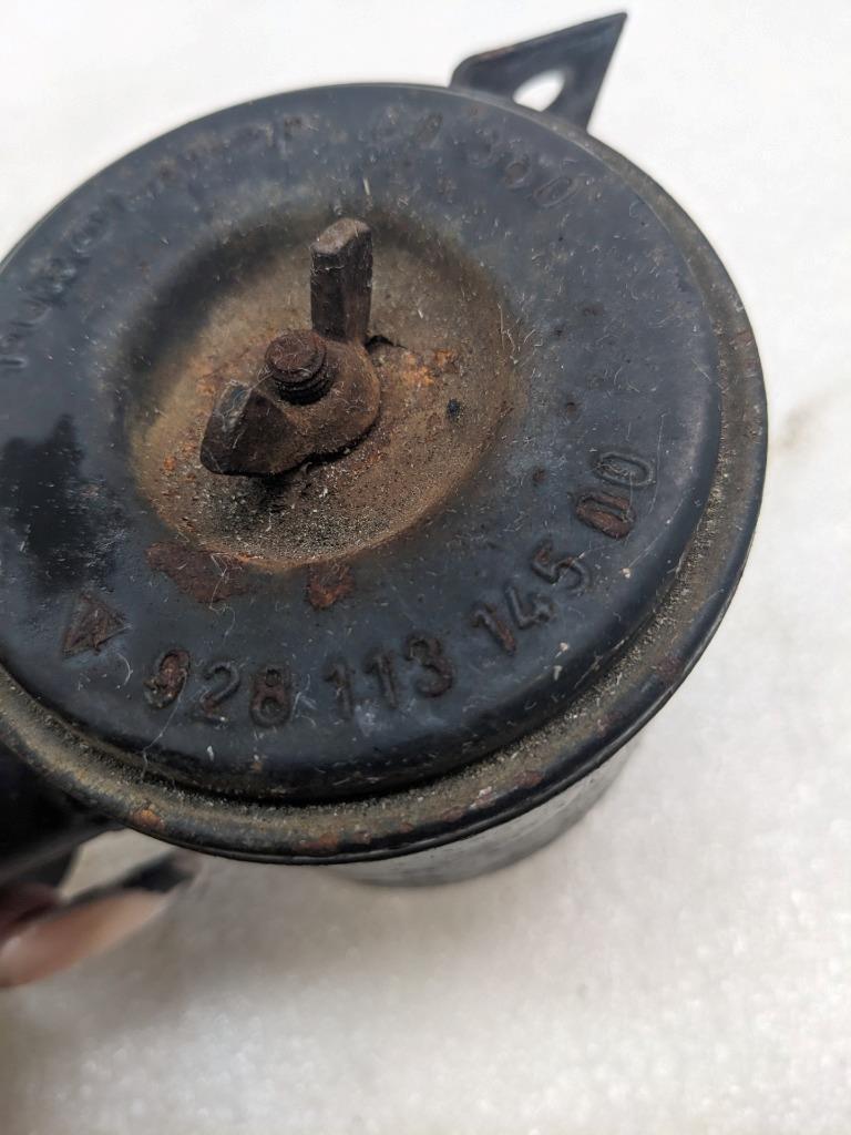 1978-1986 PORSCHE 928 SMOG AIR PUMP FILTER HOUSING 92811314500 USED R20t5