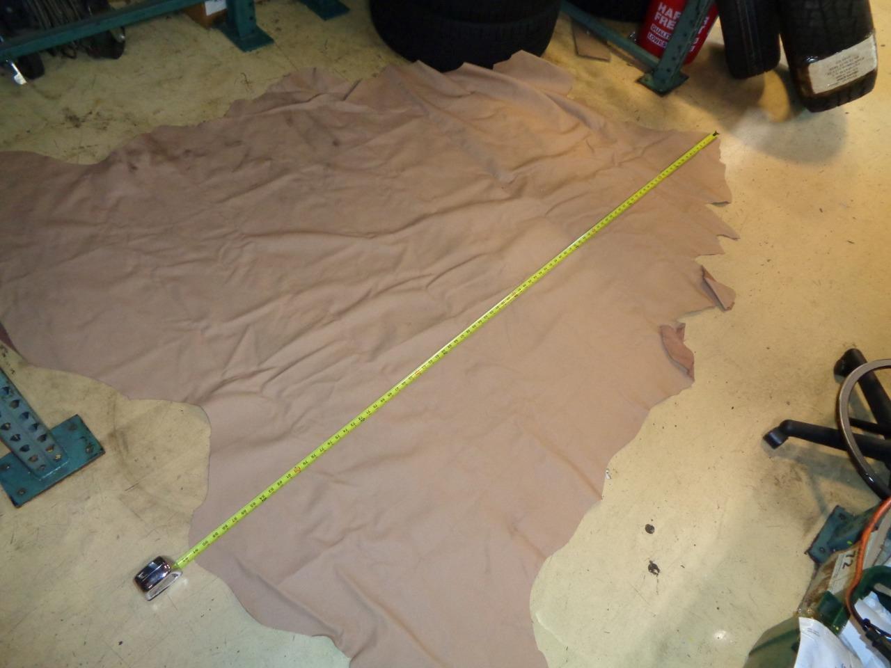 LEATHER HIDE 39.28 SQUARE FEET/3.65 SQUARE METERS TAN NEW N.3 SR