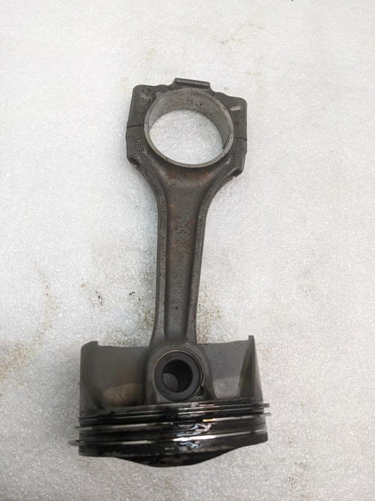PORSCHE CAYENNE PISTON CONNECTING ROD #4 (CRACKED) 9461191R USED R24