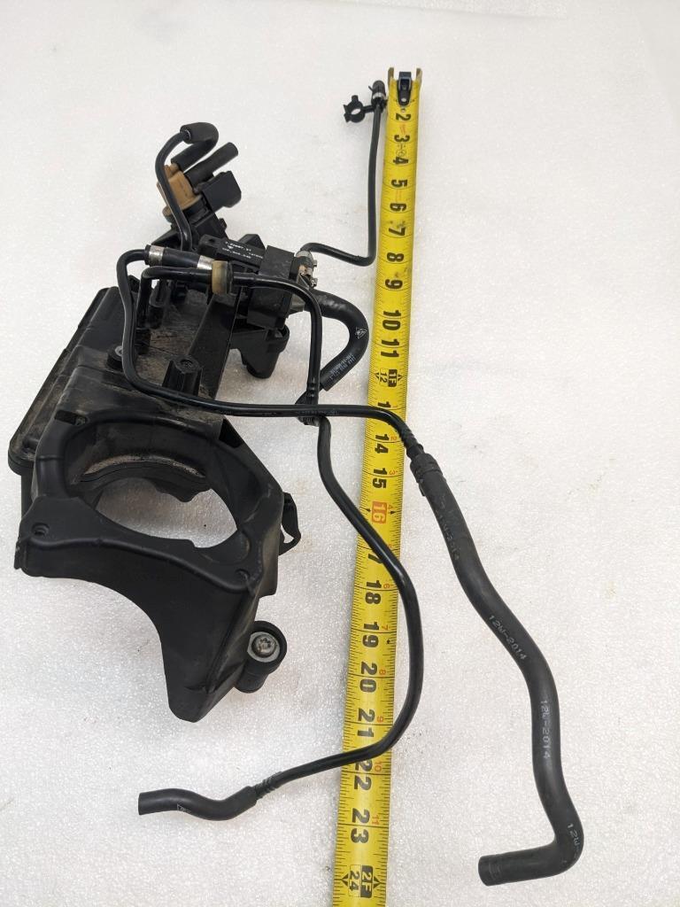 2015-18 PORSCHE PANAMERA VACUUM TANK RESERVOIR 94611013077 USED R22