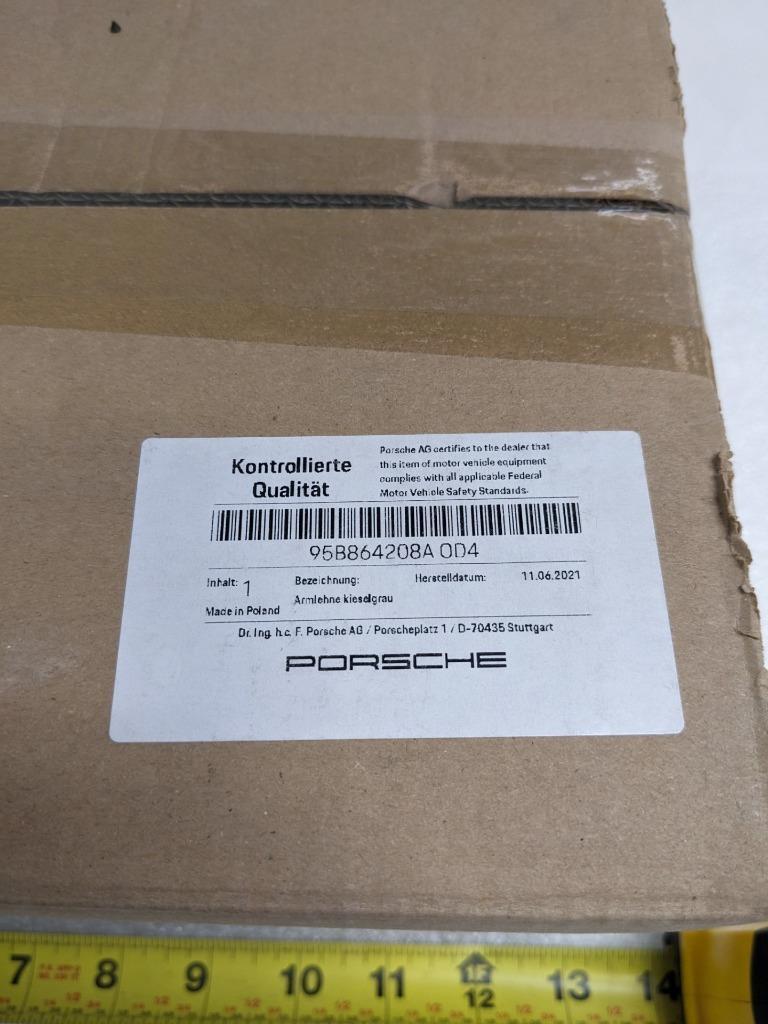 PORSCHE 95B864208AOD4 CONSOLE ARMREST PEBBLE GRAY FOR 19-24 MACAN NEW PGB2