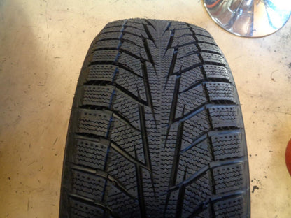 1 HANKOOK WINTER ICEPT IZ2 P 205 50 17 93T XL SNOW WINTER TIRE 1019947 AQ4