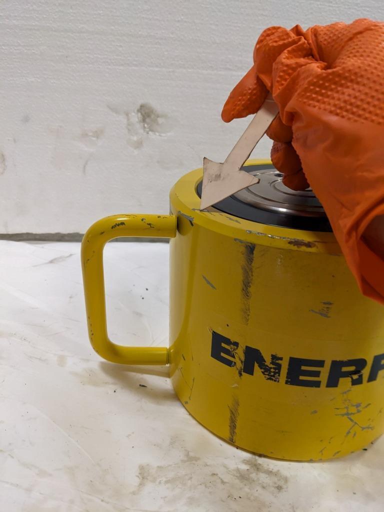 ENERPAC RCS1002 98.1 TON 2.25" STROKE LOW HEIGHT HYDRAULIC CYLINDER JACK BSRG7