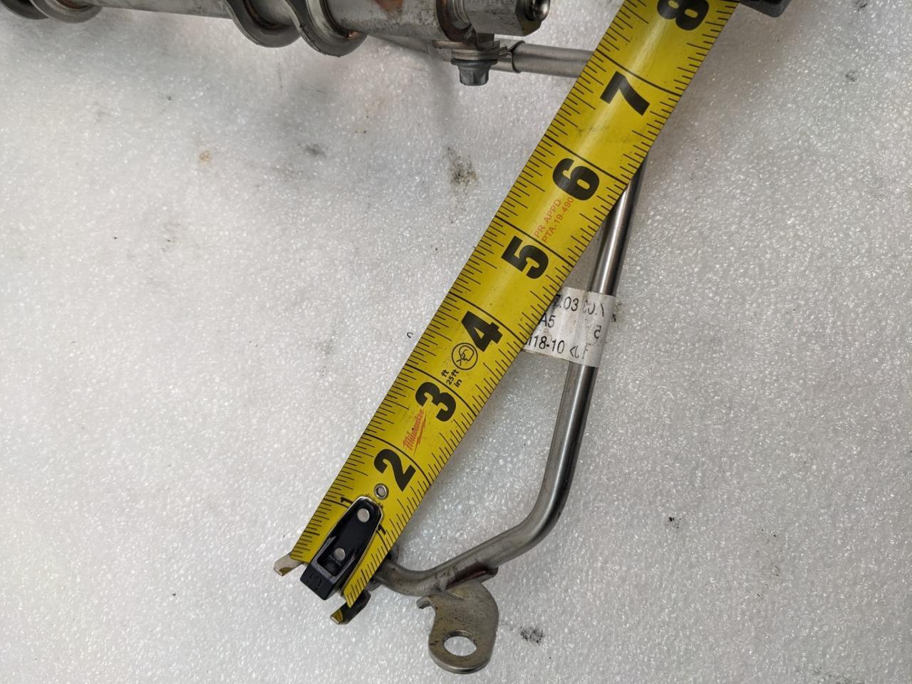 2014-18 PORSCHE MACAN PANAMERA RIGHT FUEL RAIL W/INJECTORS 94611011700 USED R23