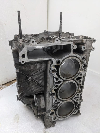 PORSCHE 911/996 RIGHT SIDE ENGINE BLOCK 9961011460R USED B2