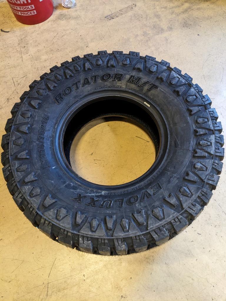 EVOLUXX  ROTATOR M/T BSW LT 315 75 16 127/124Q LRE 10PLY TIRE 221023337 CQ2
