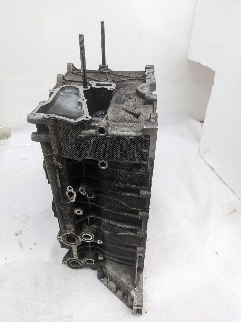 PORSCHE 911/996 RIGHT SIDE ENGINE BLOCK 9961011460R USED B2