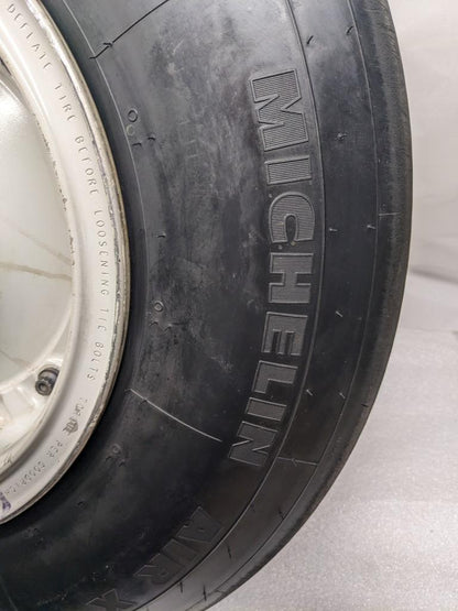 GOODRICH INBOARD WHEEL AND MICHELIN TIRE  30X8.8-15 HUB BORE 77MM 3-1531-3 B2