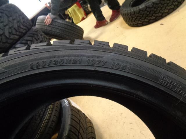 1 YOKOHAMA ICE GUARD IG51V P 295 35 21 107T XL TIRE 110151144 BQ1