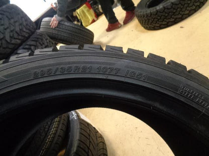 1 YOKOHAMA ICE GUARD IG51V P 295 35 21 107T XL TIRE 110151144 BQ1