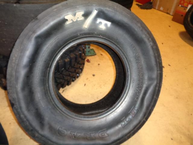 NOS MICKEY THOMPSON ET DRAG 29.5 11.5-15 TIRE 90000000861 BQ4