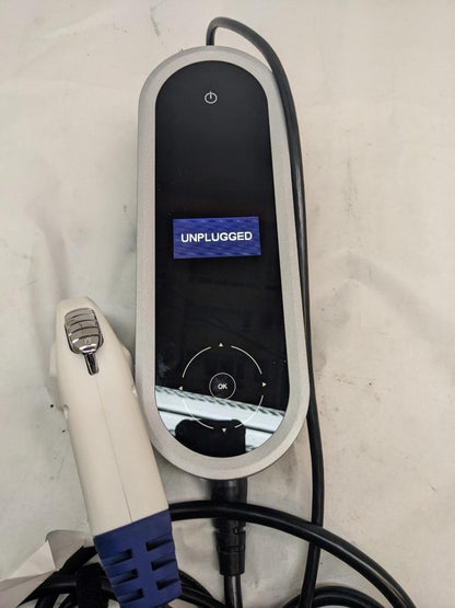 PORSCHE UNIVERSAL CHARGER W/CASE FOR ELECTRIC VEHICLES 7PP971675B 120-230V R21