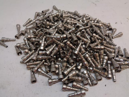 NEW AIR NOZZLE FITTINGS LOT OF 300 R28