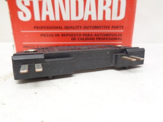 NEW STANDARD LX-327 IGNITION MODULE FITS CHEVY, BUICK, OLDSMOBILE, PONTIAC R13T2