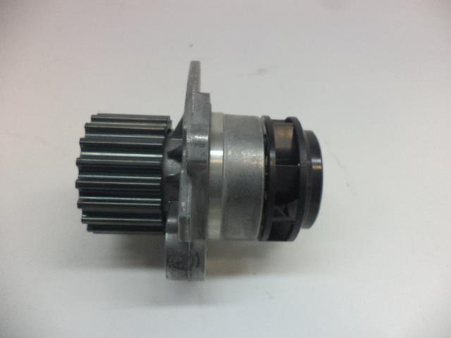 VOLKSWAGEN JETTA '05-'10 WATER PUMP 045 121 011 HX R12TA