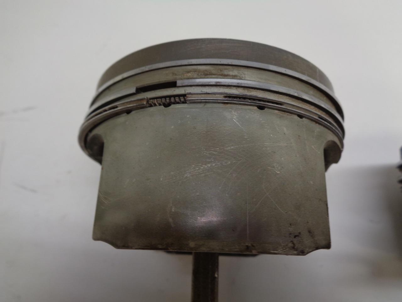 4 USED GENUINE PORSCHE 968 PISTONS WITH CONNECTING RODS 944 103 111 1R R24T5