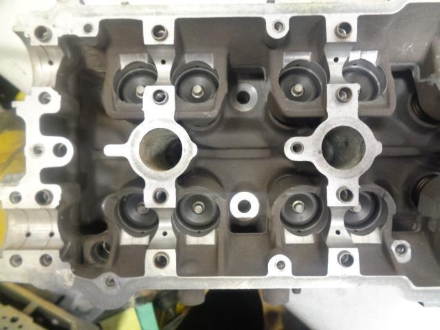 1980-86 PORSCHE 928S PORTED CYLINDER HEAD MISSING CAMSHAFTS 928 104 413 1R N2 I2