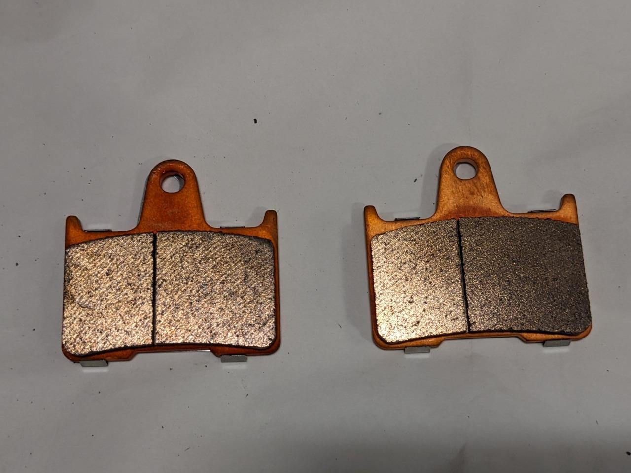 Harley-Davidson Original Equipment 41300053 Rear Brake Pads Fits XL Models R21T4