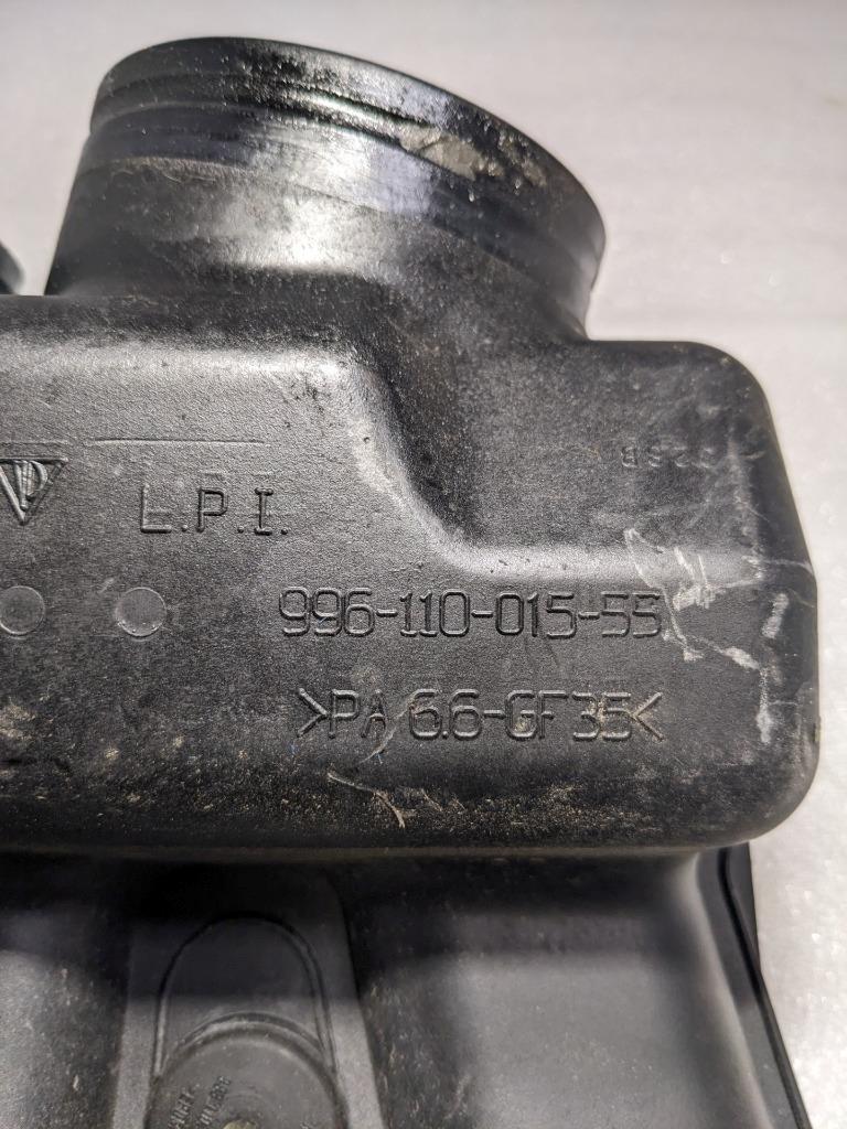 PORSCHE 911/996 INTAKE MANIFOLD/AIR DISTRIBUTOR 99611001555 USED 996B.G.L.