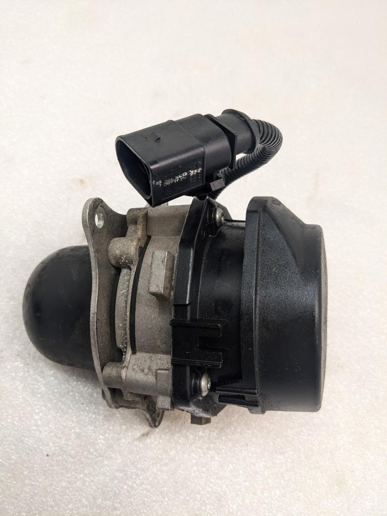 PORSCHE PANAMERA 970 SECONDARY AIR PUMP 95B131337 USED R20