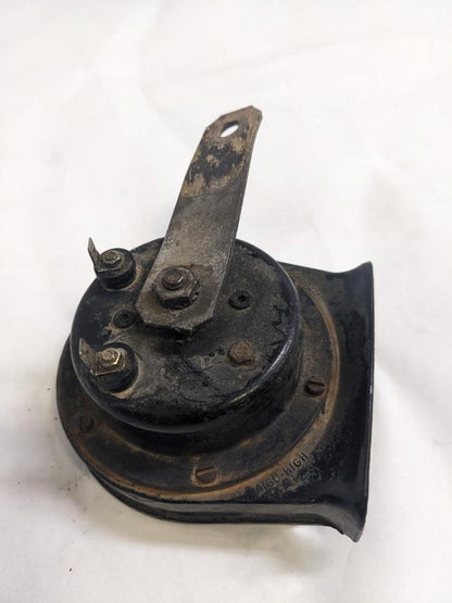 PORSCHE 84-91 944 LOW PITCH TONE ELECTRIC HORN SIREN MIXO TR129  USED R21T2