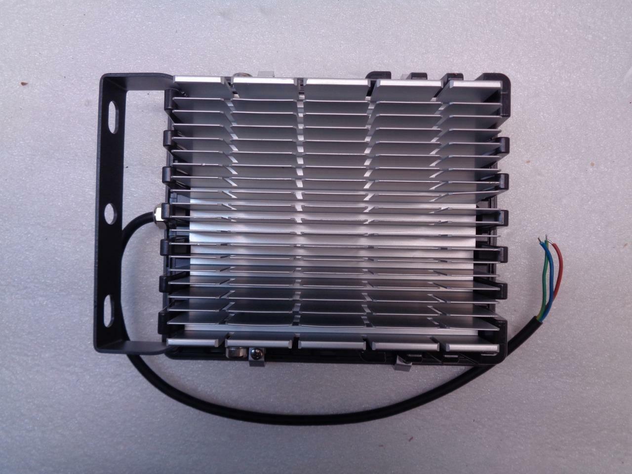 NEW LUMENS IP65 LED FLOOD LIGHT AC100-240V 50W IP65 SR