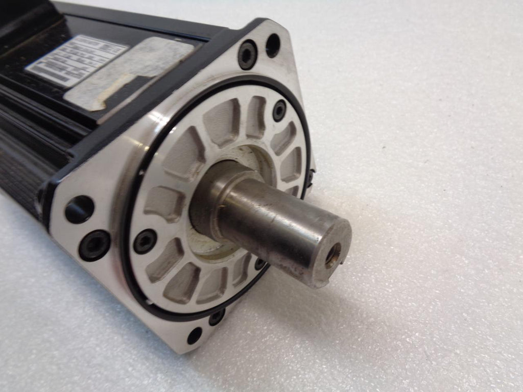 NEW YASKAWA AC SERVO MOTOR 3000RPM SGMSH-20ACA61 2.0KW SR