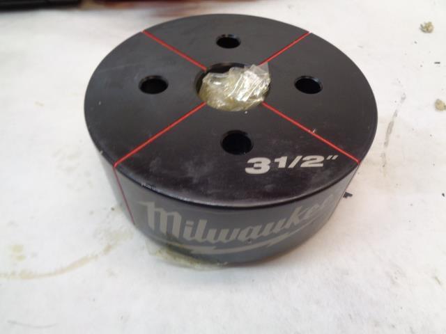 MILWAUKEE EXACT PUNCH AND DIE SYSTEM 49-16-2695 2&1/2" TO 4" CONDUIT R35