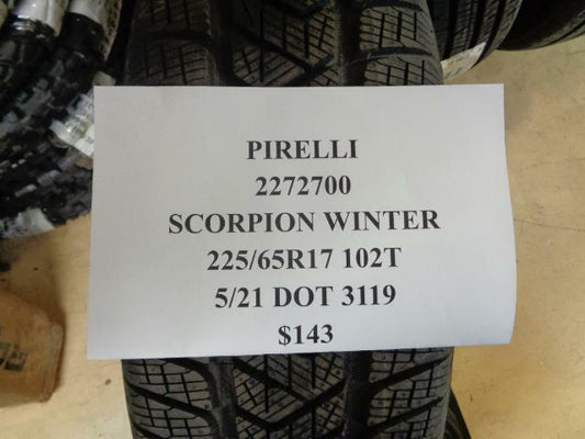 1 NEW PIRELLI SCORPION WINTER  225 65 17 102T TIRE 2272700 Q1