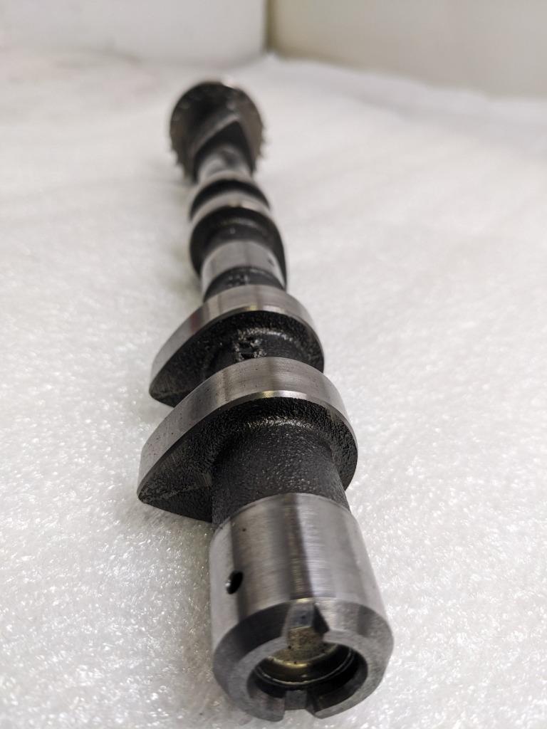 PORSCHE 911 996 (1998-2005) CAMSHAFT INTAKE (CYLINDER4-6) 996222 USED 996B.G.L.