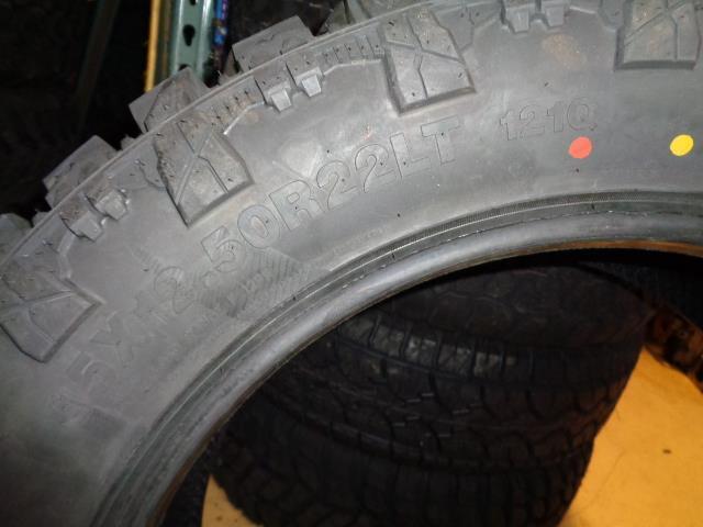 VENOM POWER TERRA HUNTER M/T BSW LT 35 12.50 22 121Q LRF 12PLY TIRE TVPMT20 BQ4