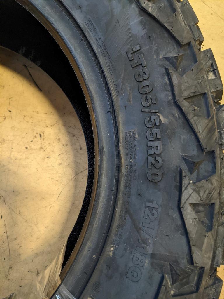 VENOM POWER TERRA HUNTER XT BSW LT 305 55 20 121/118Q LRE 10PLY TIRE TVPXT41 CQ1