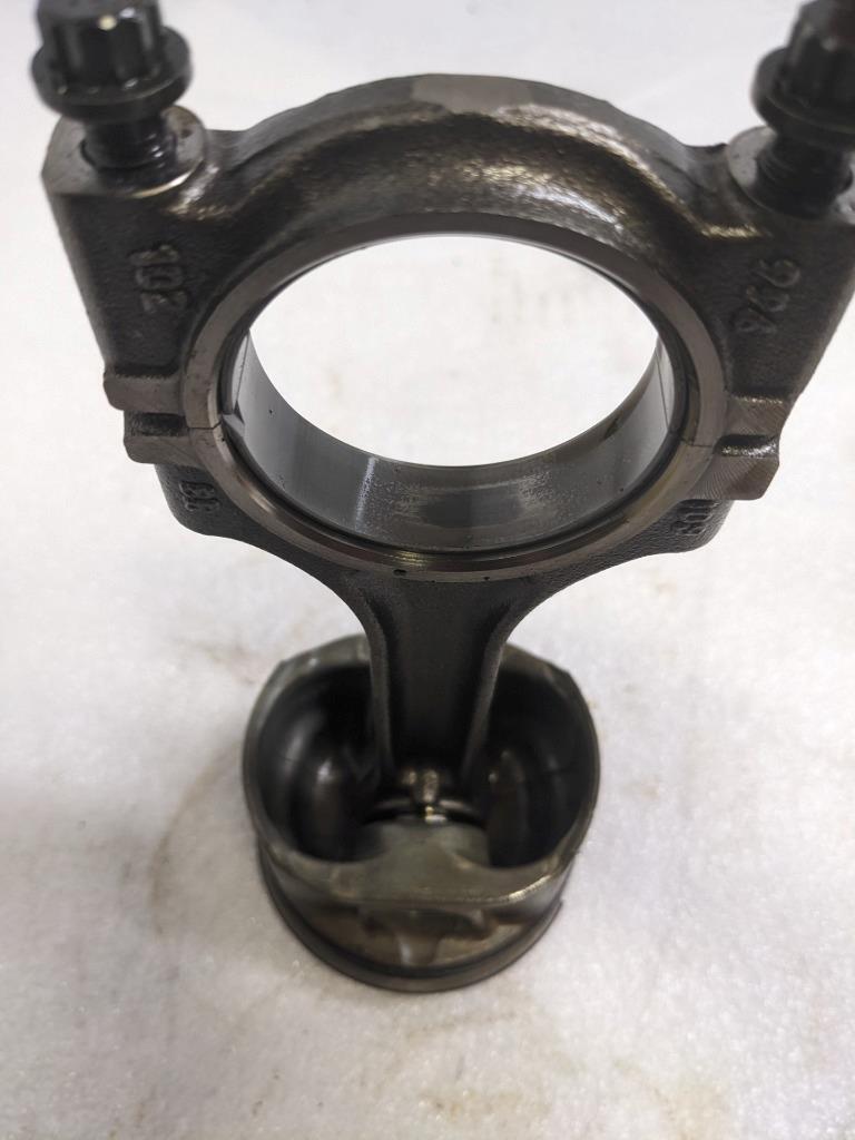 PORSCHE 996/911 CONNECTING PISTON RODS 9961031028R #6 USED 996BGL2T2