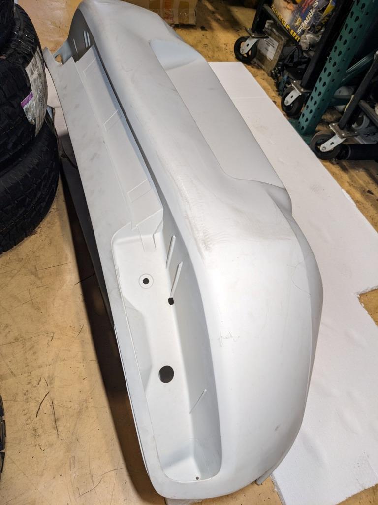 PORSCHE 928 -REAR BUMPER-LINING-WHITE- 65X30X18- 92850512322- NEW B2