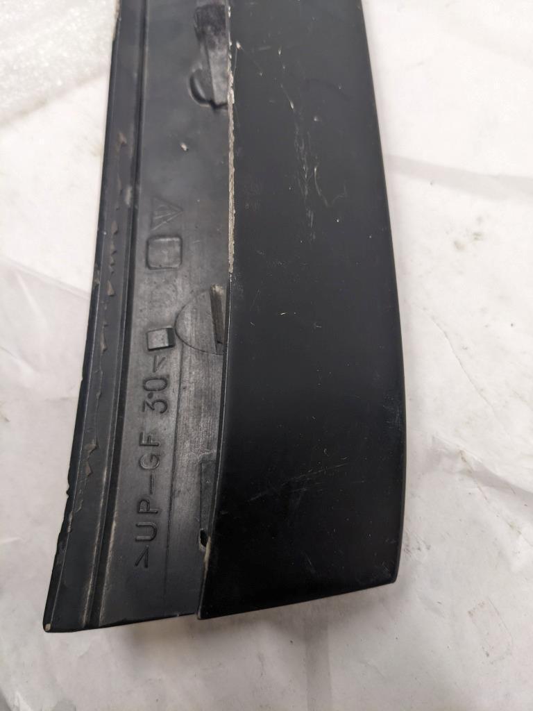 DAMAGED PORSCHE 9445121030003C REAR SPOILER RALLY BLACK FOR PORSCHE 968 USED R24