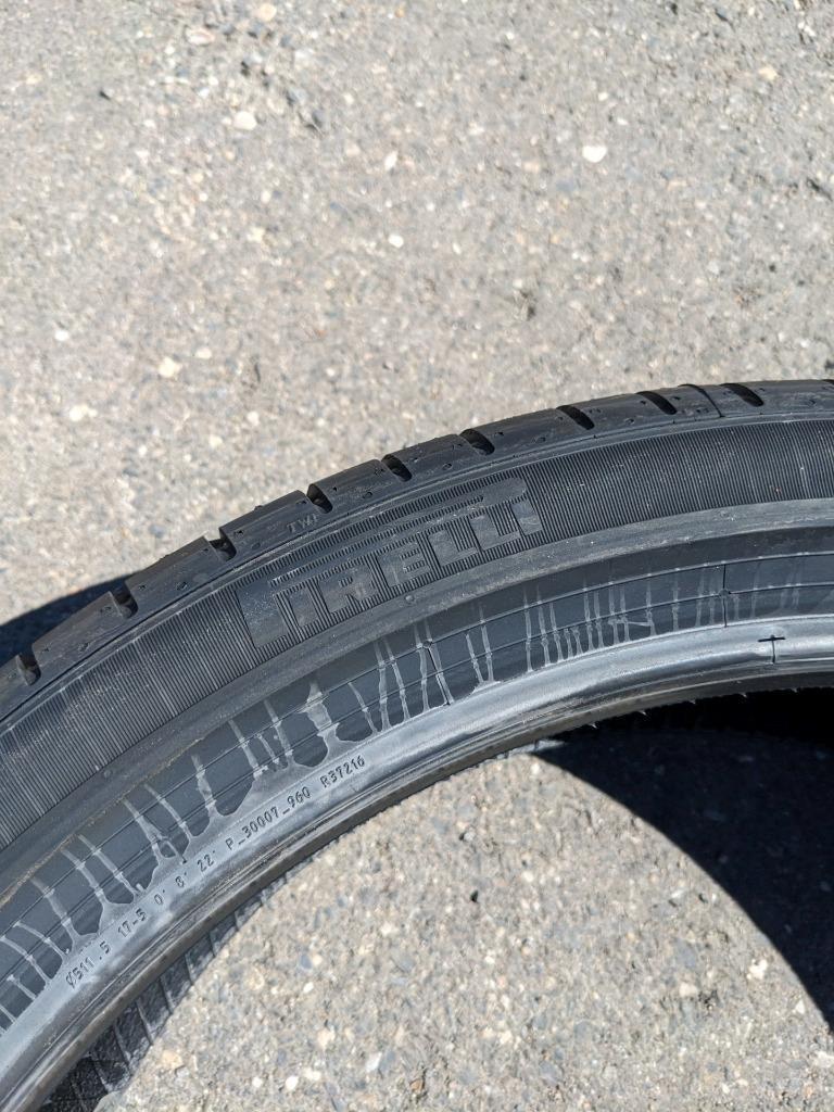 PIRELLI P ZERO PZ4 LUXURY  BMW RUNFLAT RSC P 225 40 20 94Y XL TIRE 2750500 CQ3