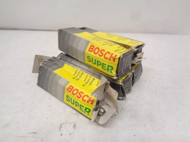 BRAND NEW BOSCH SUPER HYUNDAI HONDA FORD CHRYSLER 5-PACK 7557 R13T3