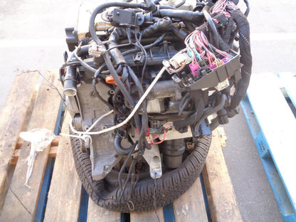 AUDI A4 VOLKSWAGEN PASSAT 2.0L I4 NO TURBO ENGINE ASSEMBLY BAY3