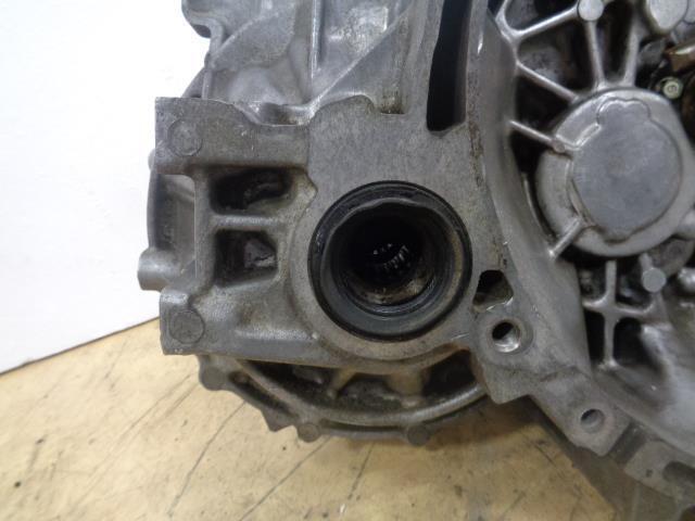 USED GENUINE TOYOTA COROLLA AE80 TRANSMISSION BSRG9