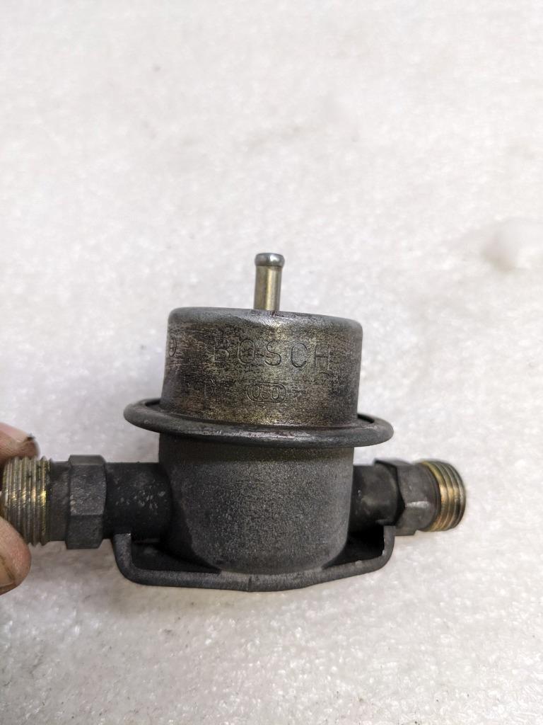 BOSCH 0280161021 FUEL PRESSURE DAMPER FOR 84-89 PORSCHE 911 C 3.2L H6 USED R20T7
